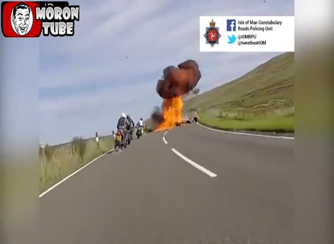 Video :explosion at the collision of two motorcycles (public alert)